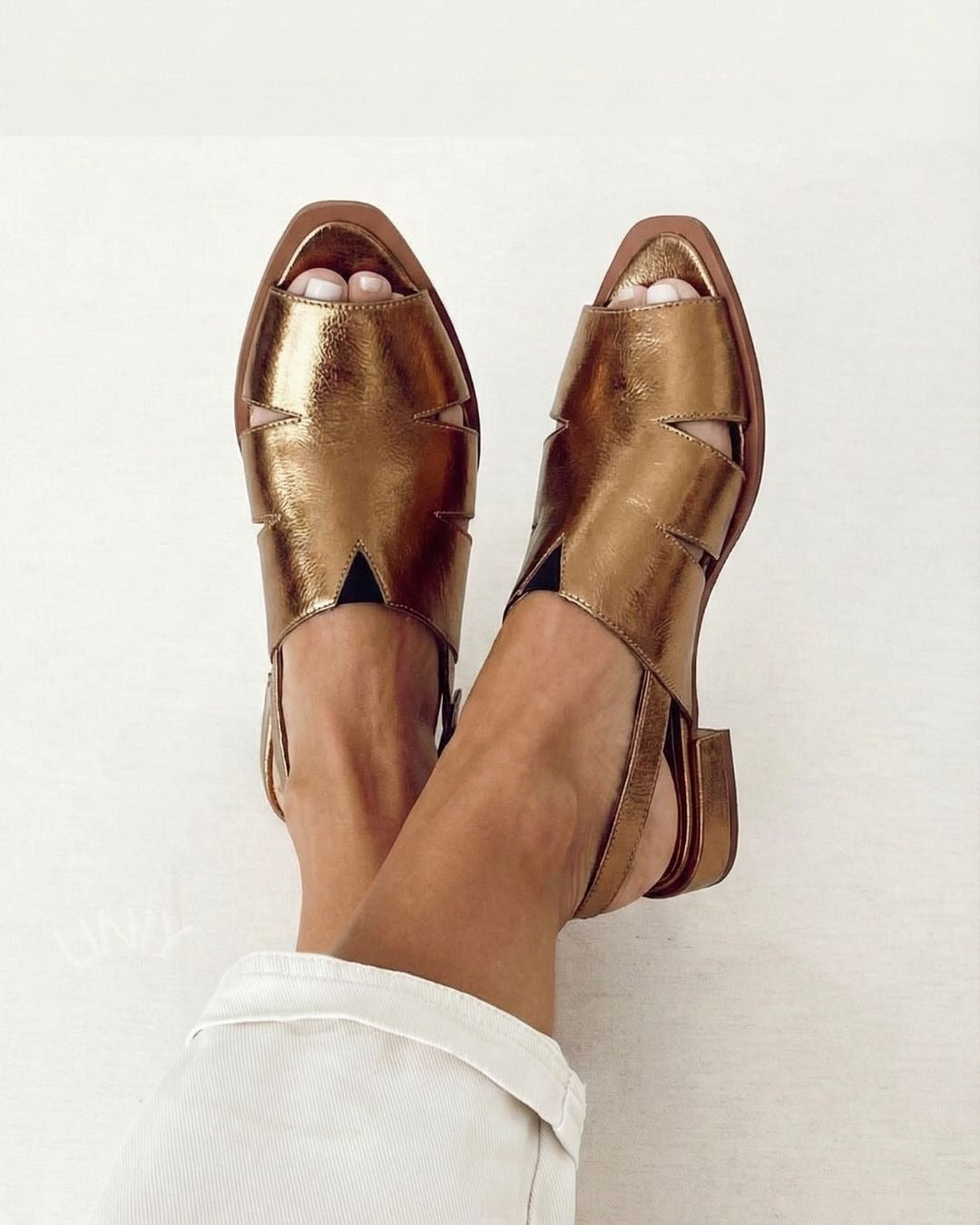 Antonieta - Sandály Slingback v metalické zlaté