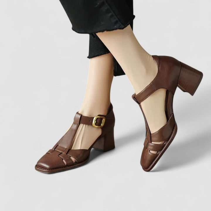 Sofia - Salto Bloco T-Strap