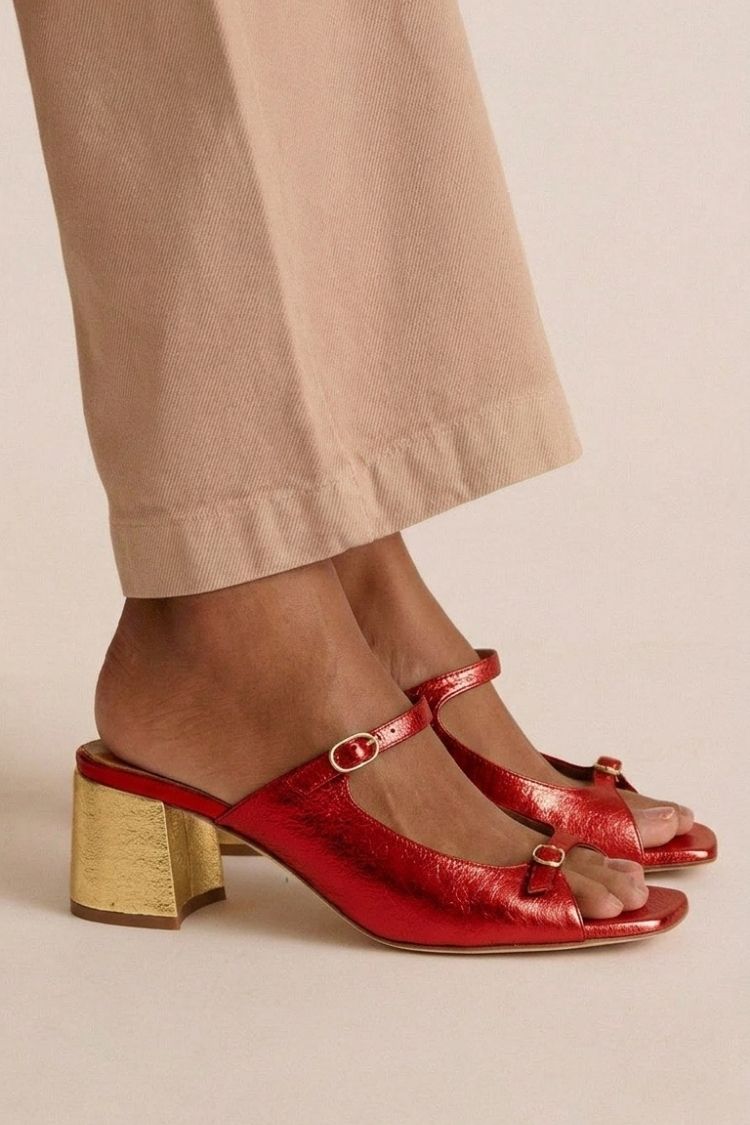 Hermelinda - Slingback boty v zlaté